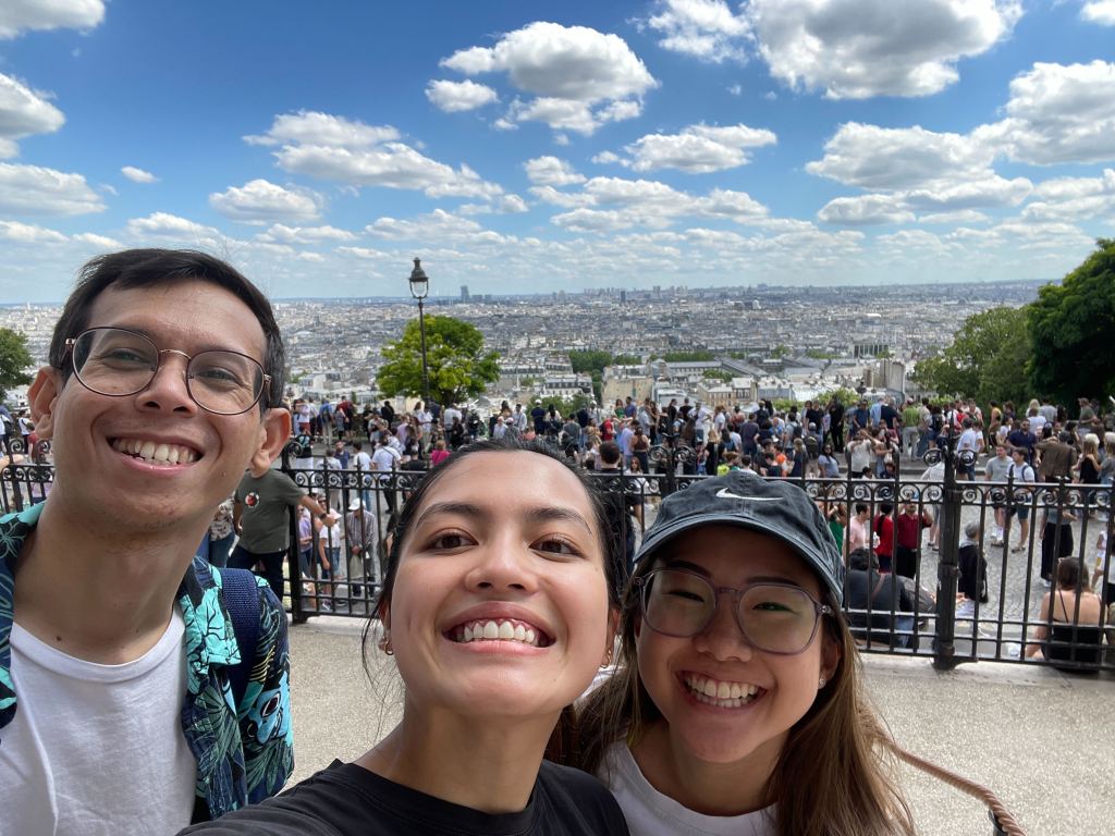 Dawn with her friends